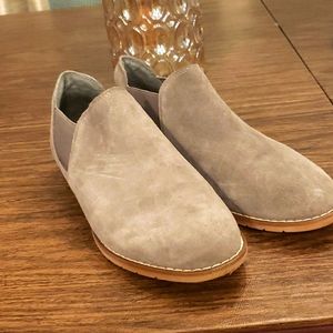 Bjorndal gray suede booties